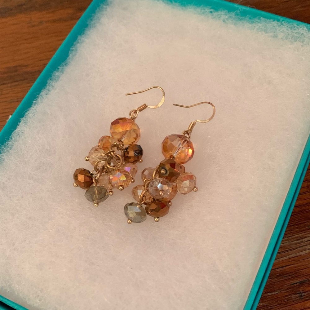 Gorgeous peachy/bronze Swarovski-like earrings